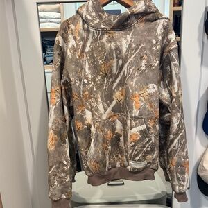 Comfrt oversized camo hoodie